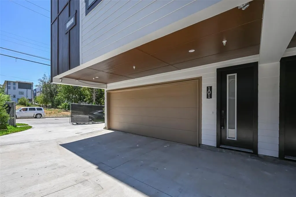 2247 Mail Avenue #103