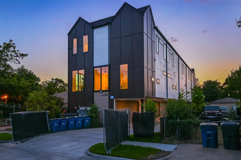 2247 Mail Avenue #103