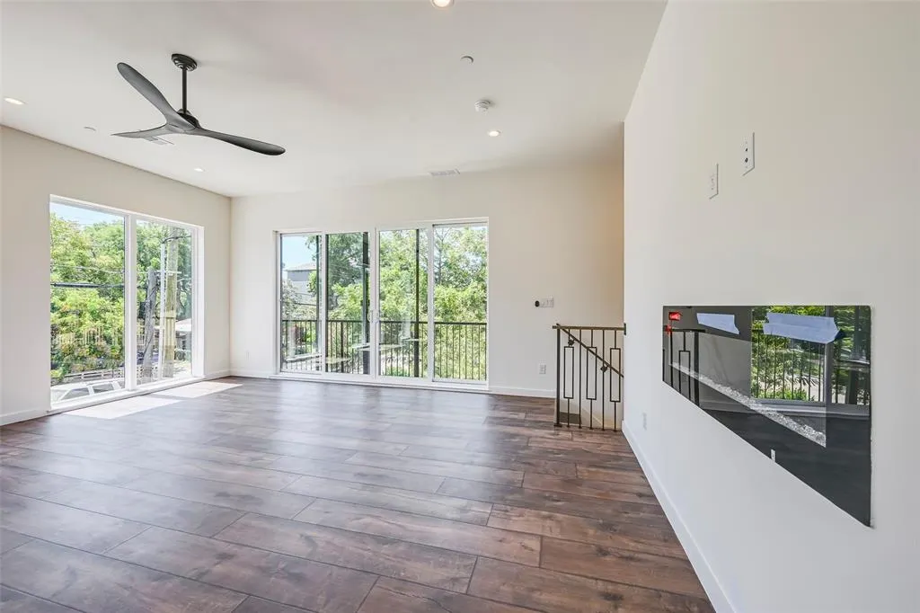 2247 Mail Avenue #103