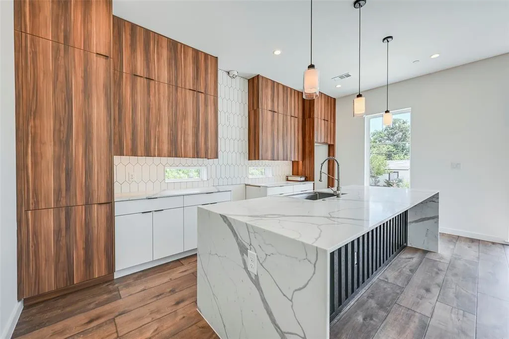 2247 Mail Avenue #103
