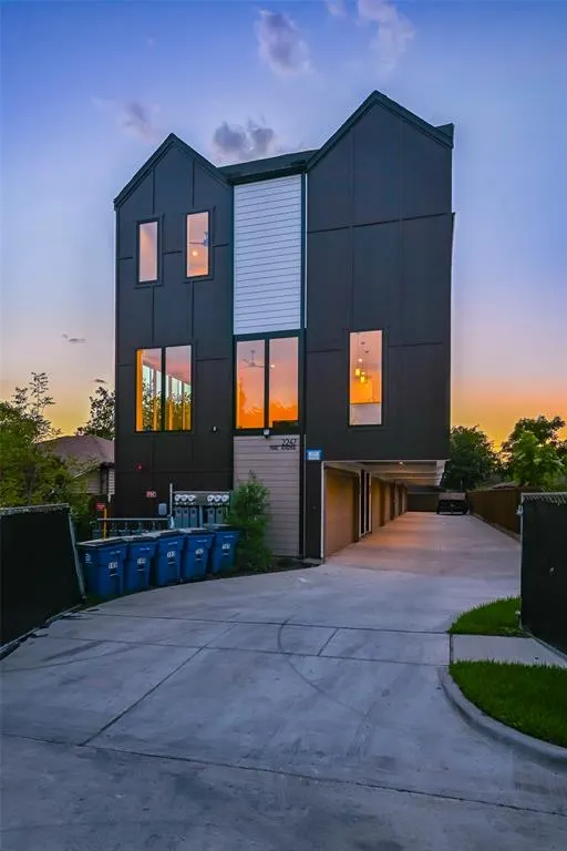 2247 Mail Avenue #103