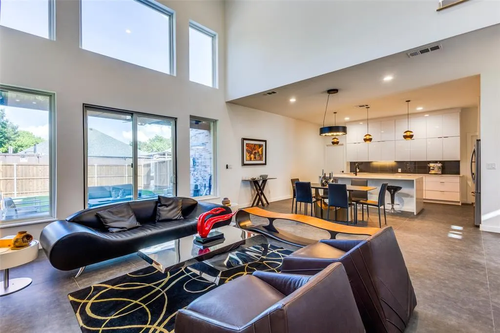 9774 Sunset Drive