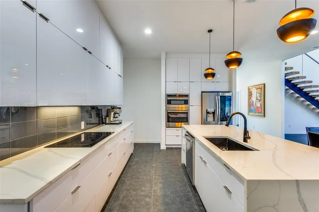 9774 Sunset Drive