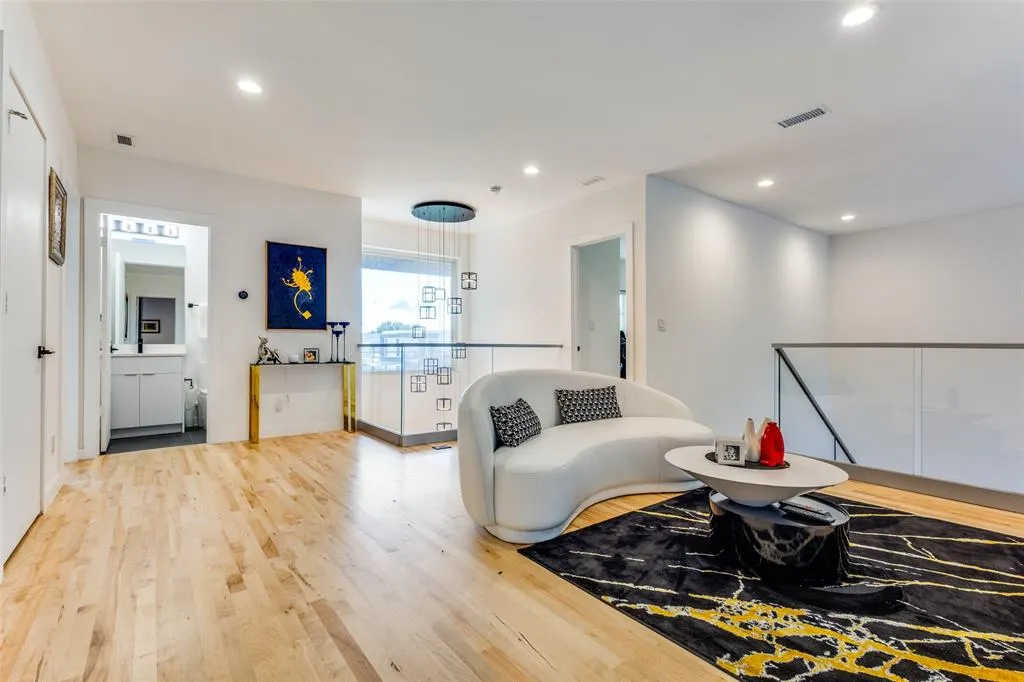 9774 Sunset Drive