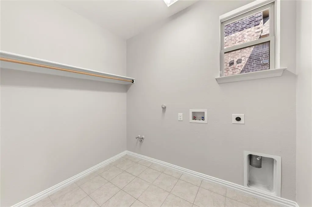 740 Sundrop Drive