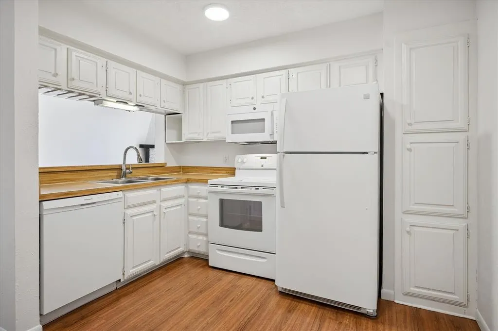 5200 Martel Avenue #6G