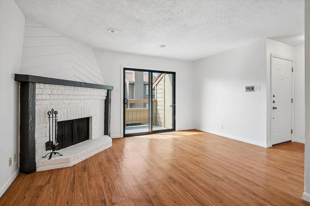 5200 Martel Avenue #6G