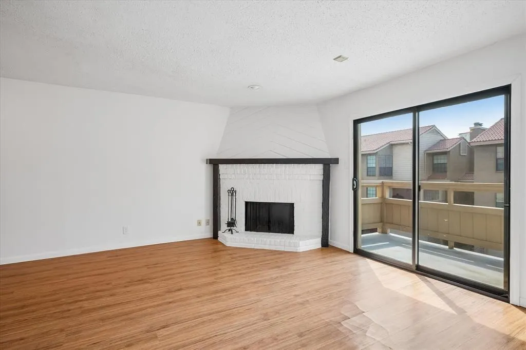 5200 Martel Avenue #6G
