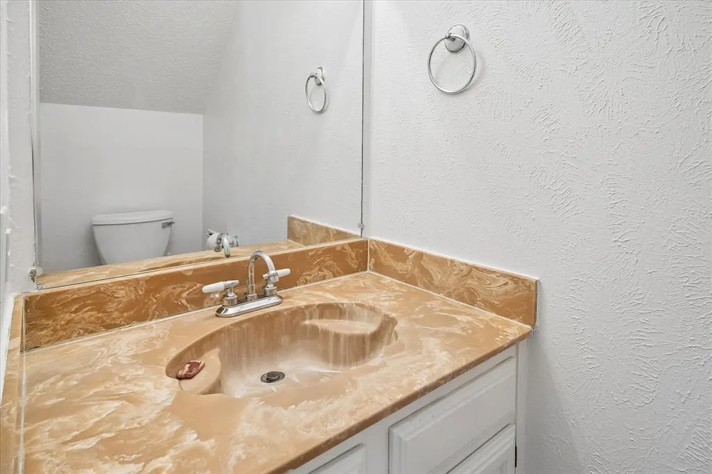 5200 Martel Avenue #6G