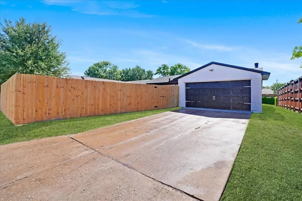 11615 Featherbrook Drive