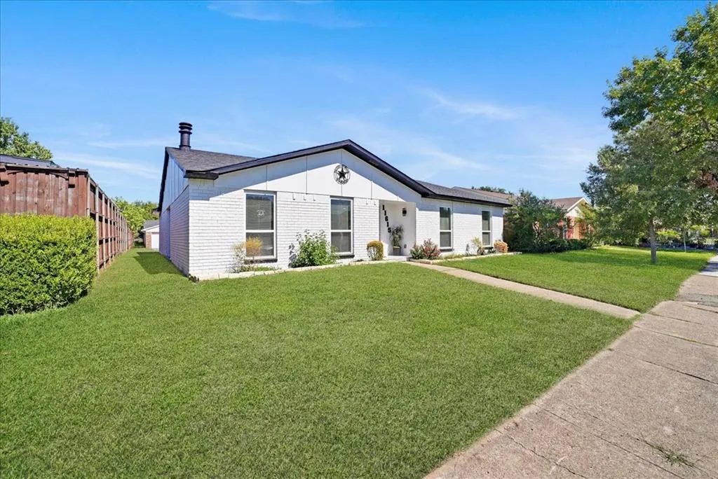 11615 Featherbrook Drive