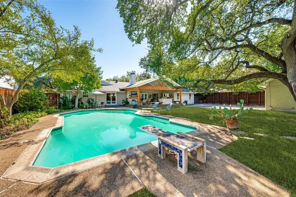 4521 Nashwood Lane