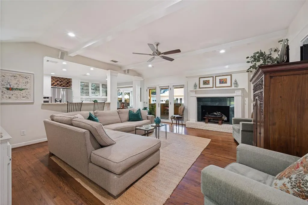 4521 Nashwood Lane