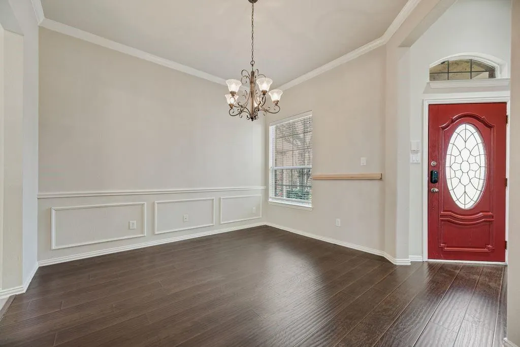 5544 Hidden Creek Lane