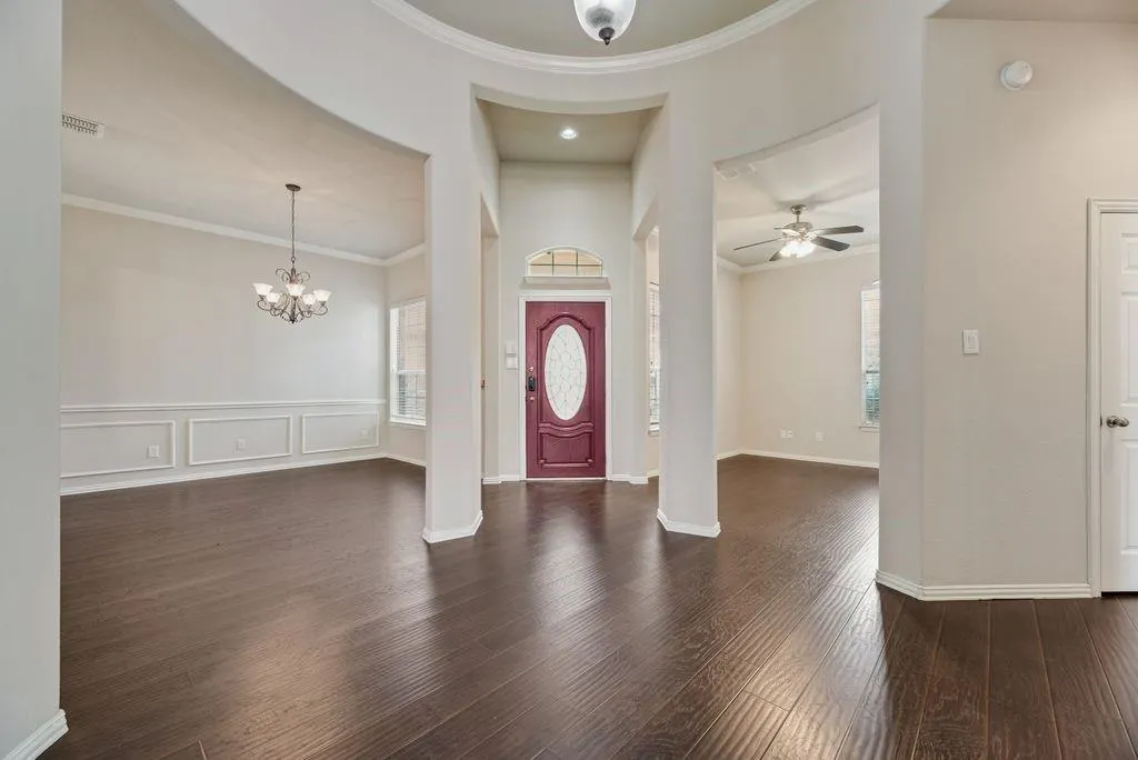 5544 Hidden Creek Lane