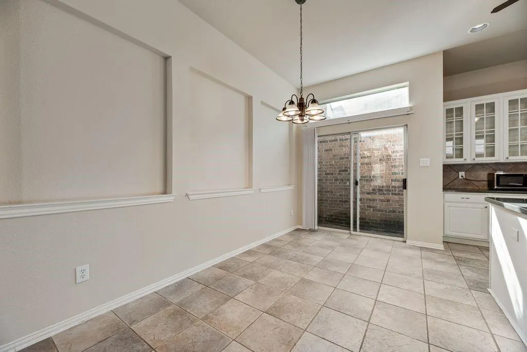 5544 Hidden Creek Lane