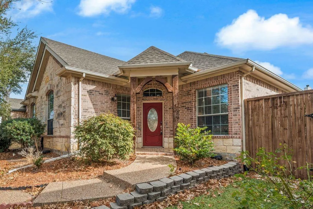 5544 Hidden Creek Lane