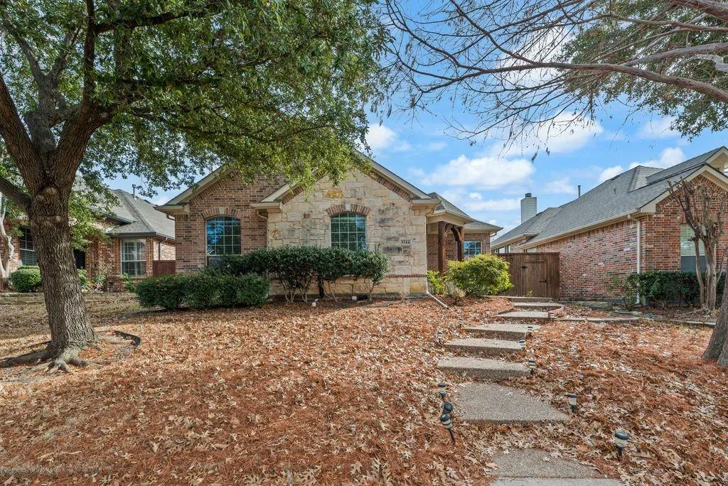 5544 Hidden Creek Lane
