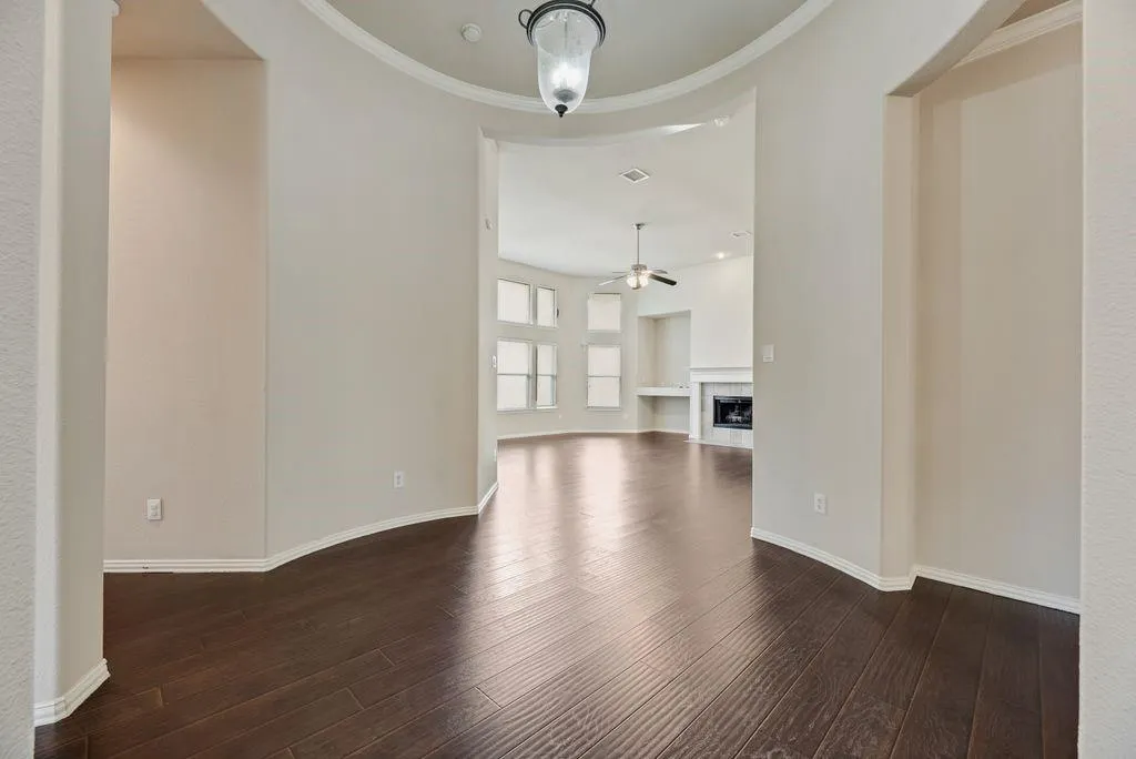 5544 Hidden Creek Lane