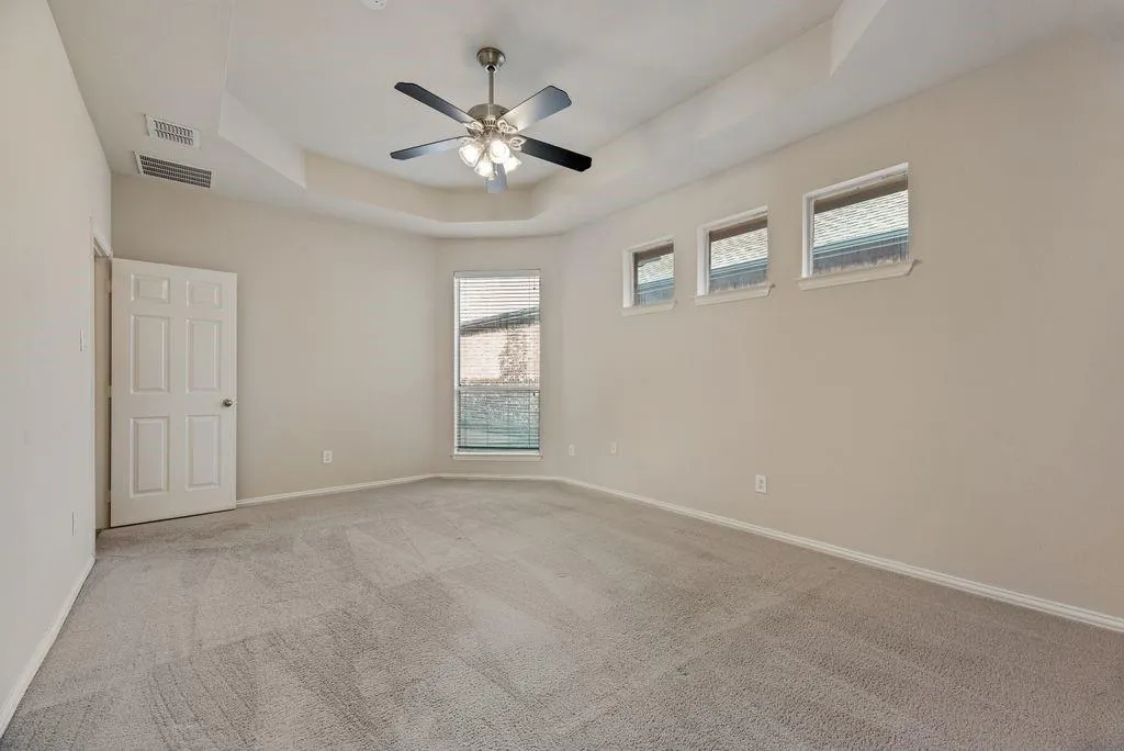 5544 Hidden Creek Lane