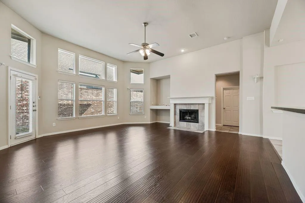 5544 Hidden Creek Lane
