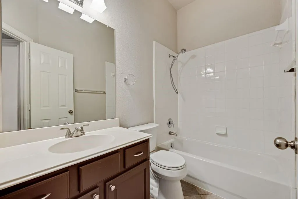 5544 Hidden Creek Lane