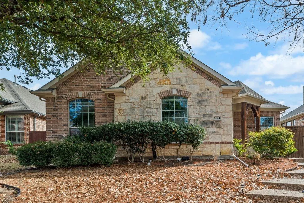 5544 Hidden Creek Lane