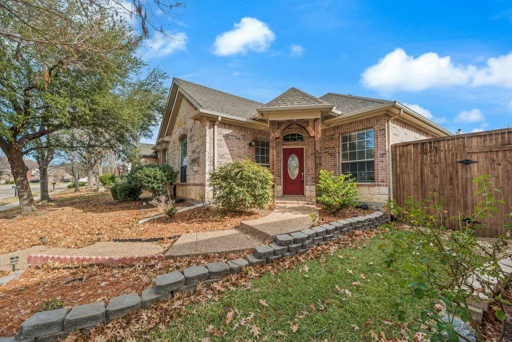 5544 Hidden Creek Lane