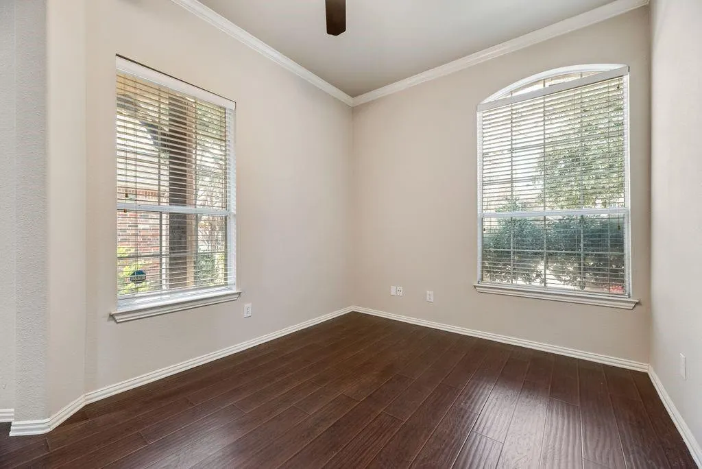 5544 Hidden Creek Lane