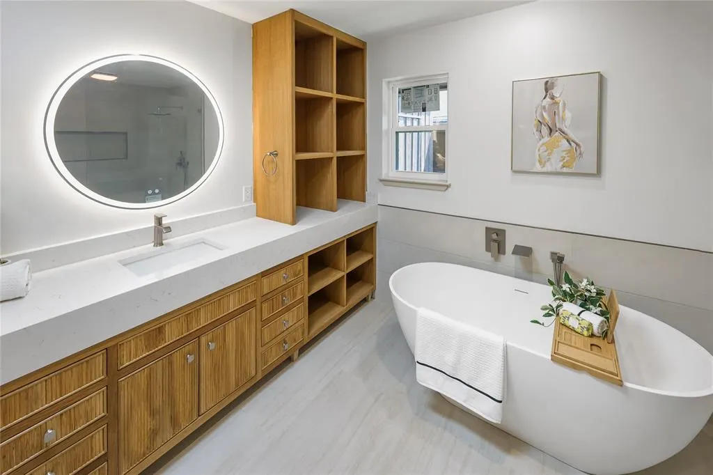 7117 Mimosa Lane