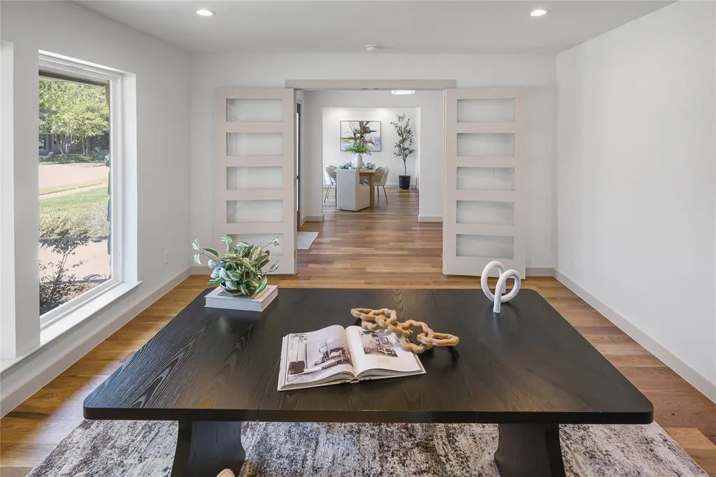 7117 Mimosa Lane