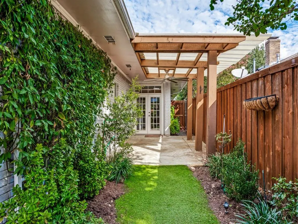 5718 Trail Meadow Drive