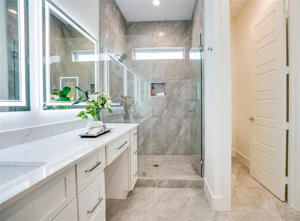 1612 Bennett Avenue #105