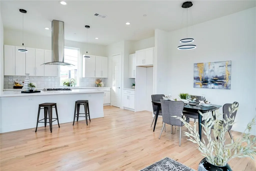 1612 Bennett Avenue #105