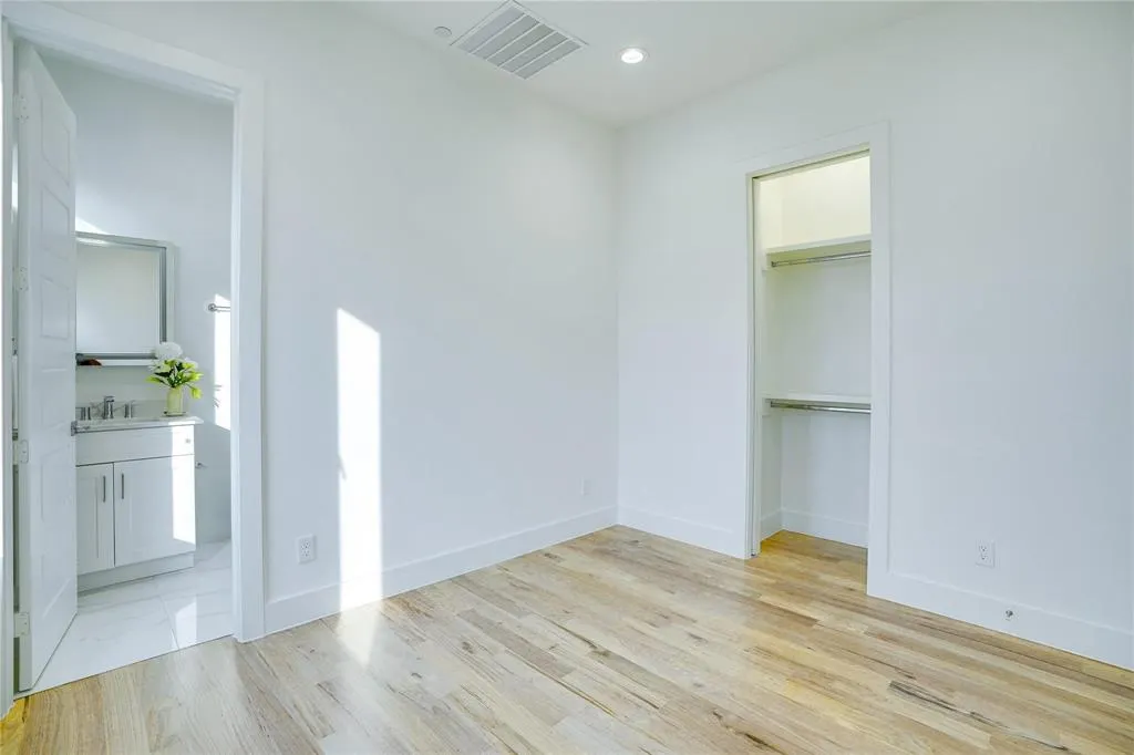 1612 Bennett Avenue #105