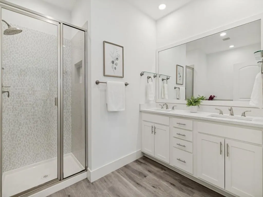 5743 Prospect Avenue #102