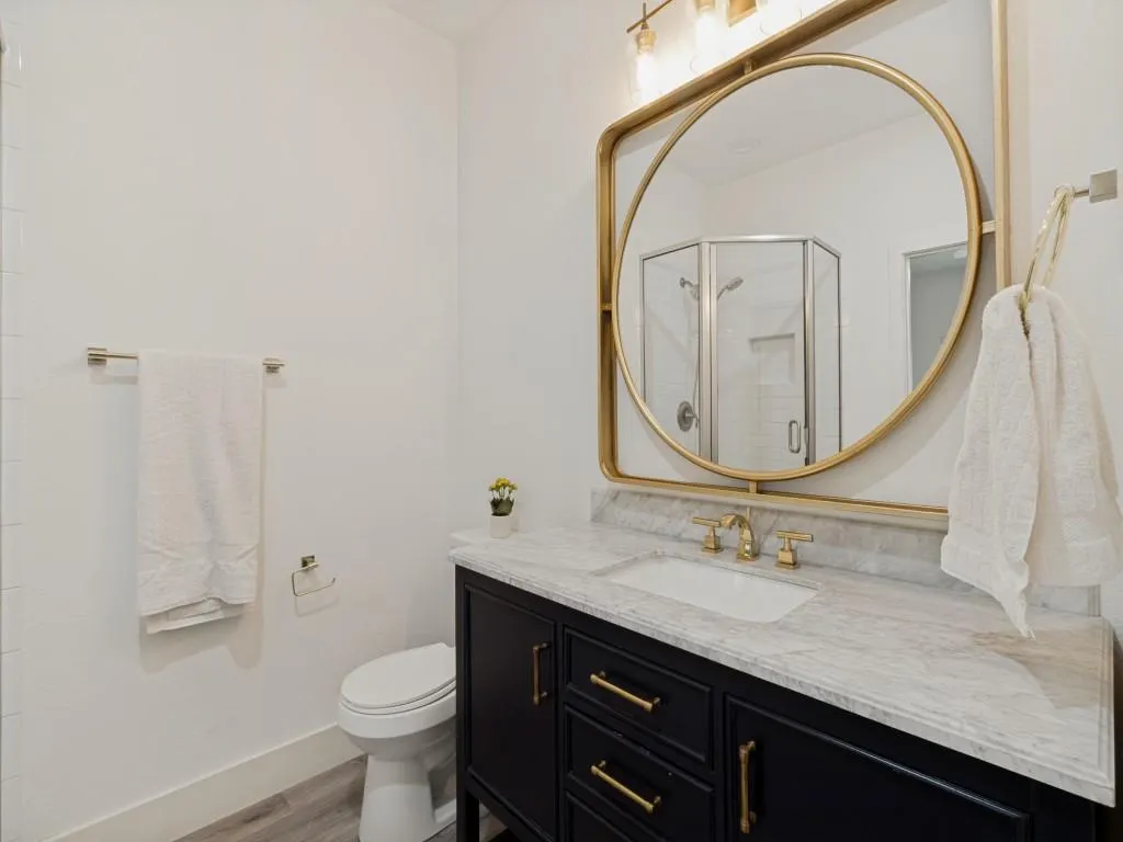 5743 Prospect Avenue #102