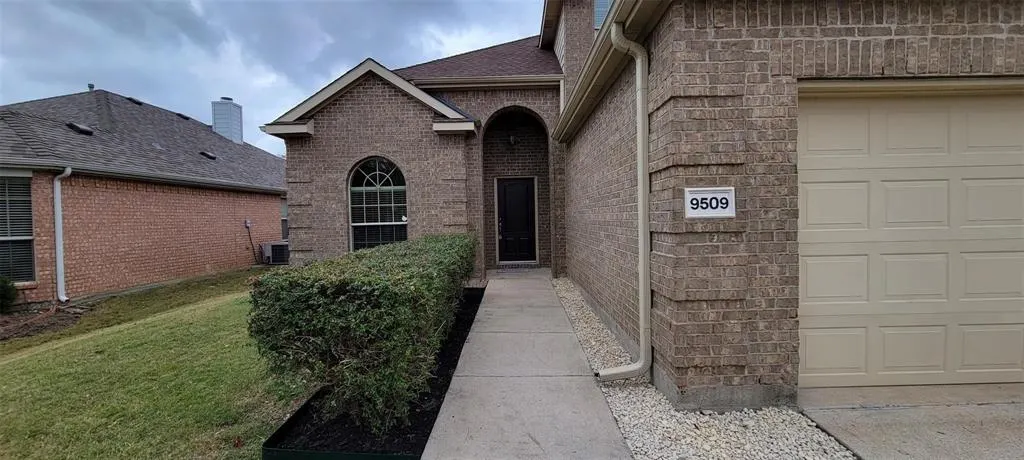 9509 Crooked Cat Drive