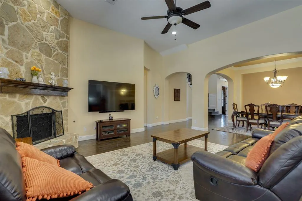1604 Woodrose Court