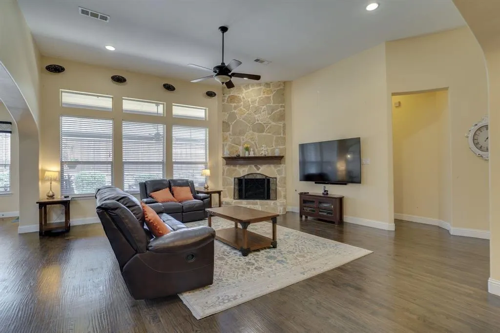 1604 Woodrose Court