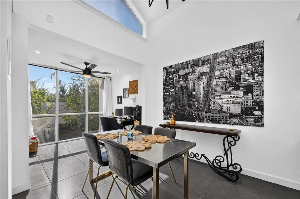 4003 Gilbert Avenue #7
