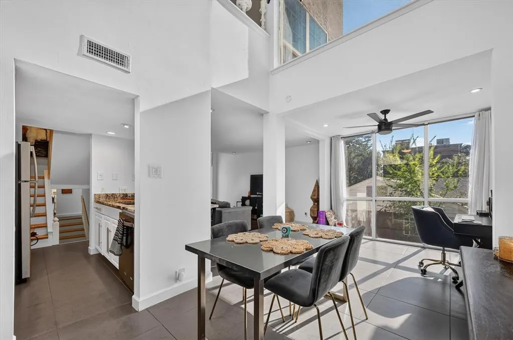 4003 Gilbert Avenue #7