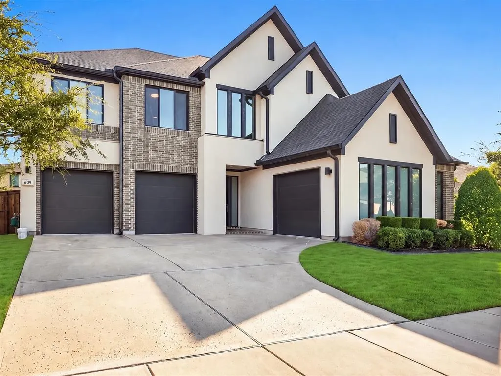609 Lismore Drive