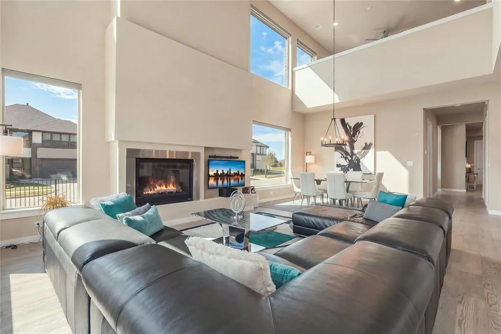 609 Lismore Drive
