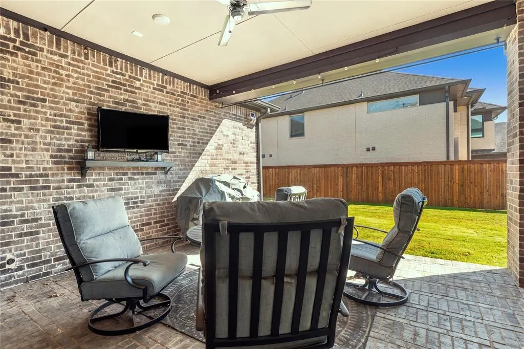 609 Lismore Drive