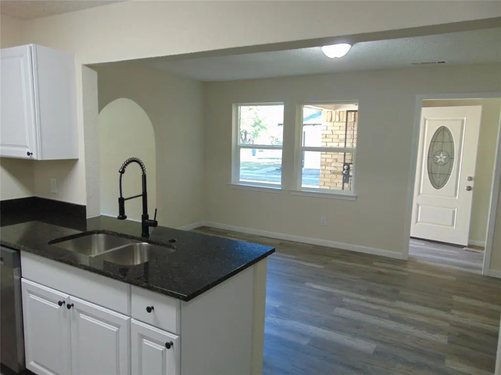 1741 Oak Hill Circle
