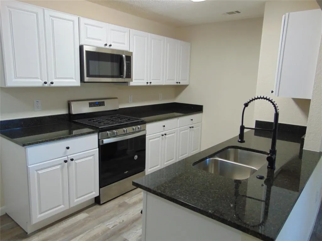 1741 Oak Hill Circle