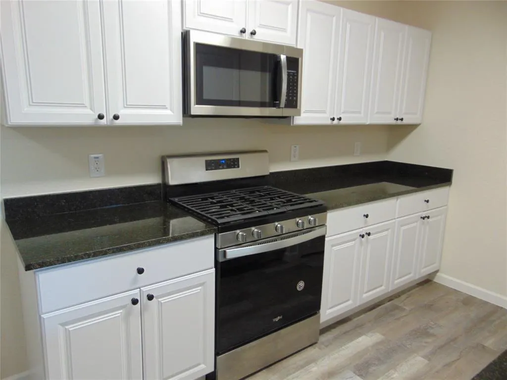 1741 Oak Hill Circle