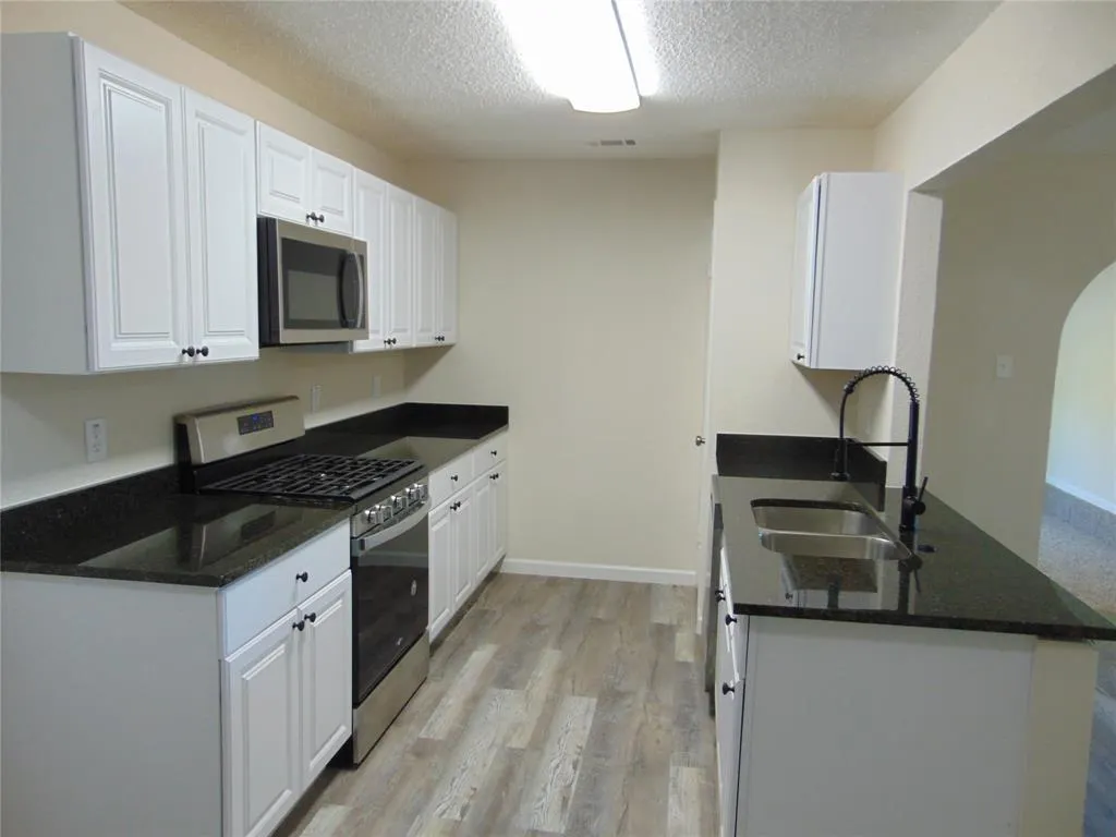 1741 Oak Hill Circle