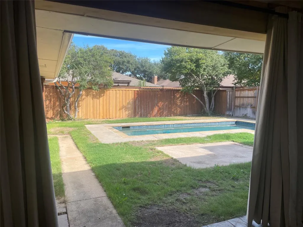 12112 Cross Creek Drive